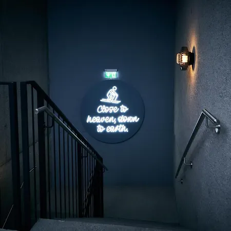 Homebound - Contactless Check-in 4*