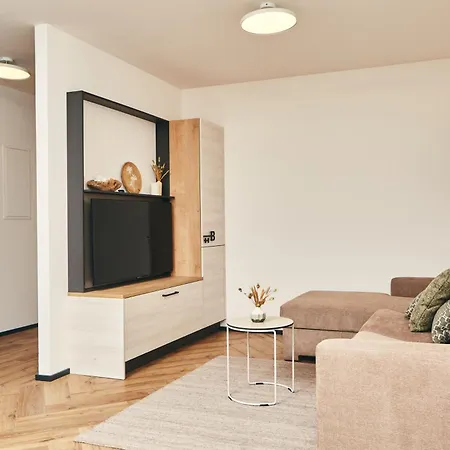 Homebound - Contactless Check-in 4*