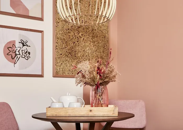 Homebound - Contactless Check-in