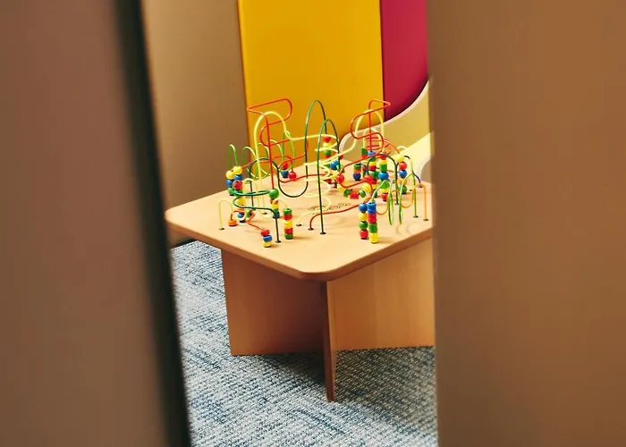 Homebound - Contactless Check-in 4*