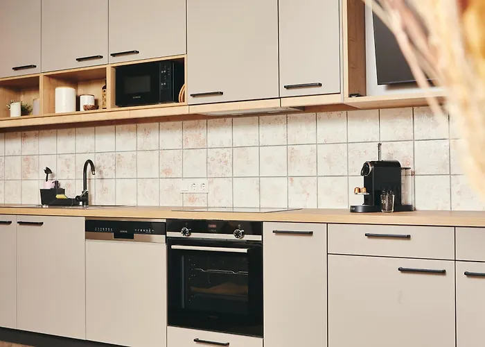 Homebound - Contactless Check-in 4*