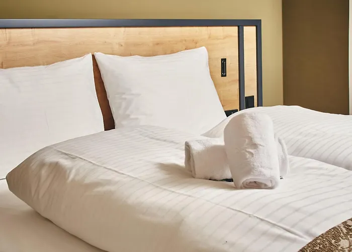 Homebound - Contactless Check-in