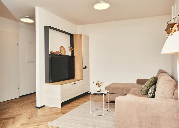 Homebound - Contactless Check-in 4*