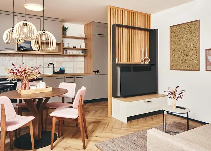 Homebound - Contactless Check-in 4*