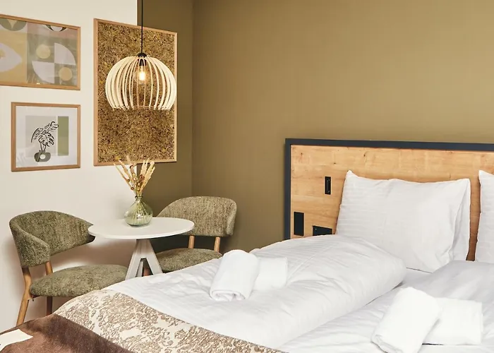 Homebound - Contactless Check-in 4*